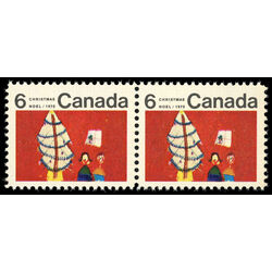 canada stamp 525ii children and christmas tree 6 1970 PAIR